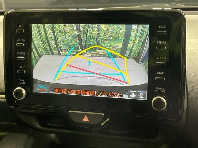 【バックカメラ】駐車時に後方がリアルタイム映像で確認できます。大型商業施設や立体駐車場での駐車時や、夜間のバック時に大活躍！運転スキルに関わらず、今や必須となった装備のひとつです！