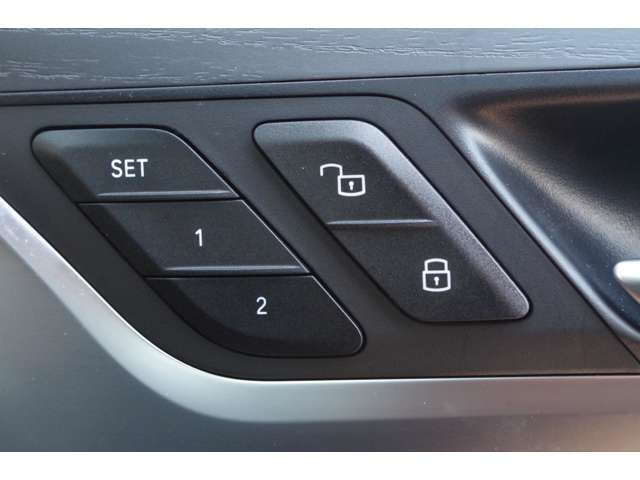 メンテナンスパックはご購入時だけのお得な点検・整備パック(有償)。点検コースと車検コースがございます。詳しくは店舗コーディネーターまでお問い合わせ下さい。