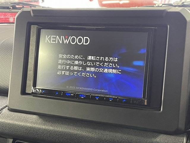 ナビ　フルセグ　バックカメラ　Bluetooth　DVD/CD　再生