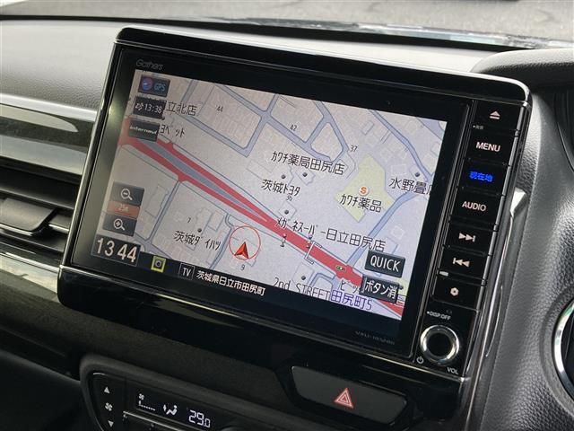 【カーナビゲーション】各種オーディオメディアも充実しているので運転の際も楽しくドライブができますね。