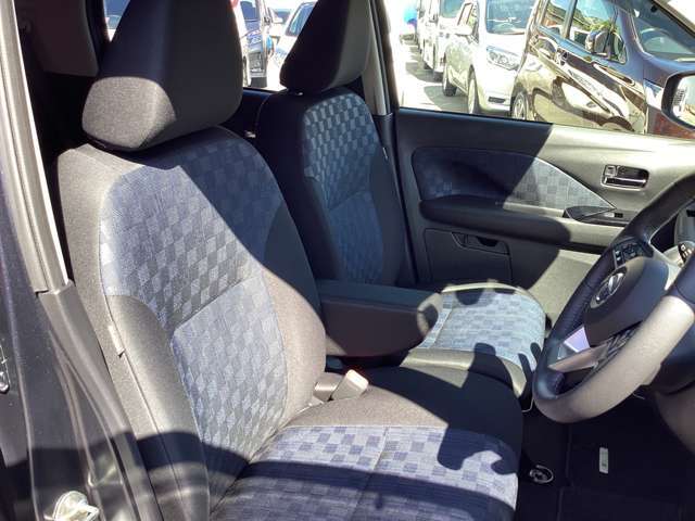 お車の販売と共に、自動車保険も取り扱っています。日産独自のサービス、日産カーライフ保険が利用できます。