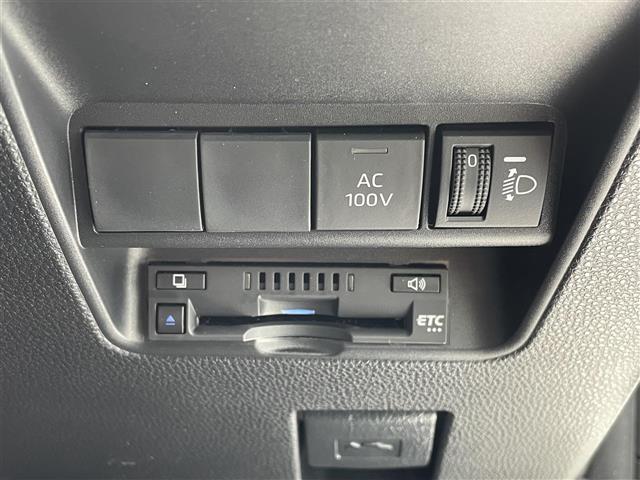 気になる車はすぐにお問い合わせください！画面右側の0066から始まる無料ダイヤルからお問い合わせ下さい！専門スタッフがお車のご質問にお答えいたします！