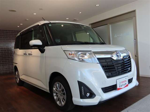 広々とした車内空間に優れた燃費性能。更にデザインも上質で人気のお車です！