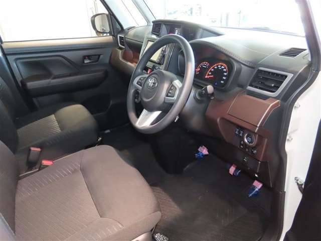 見通しのよいすっきりとした視界で、誰でも運転しやすいです。運転のしやすさは疲れにくさにも繋がりますよ♪