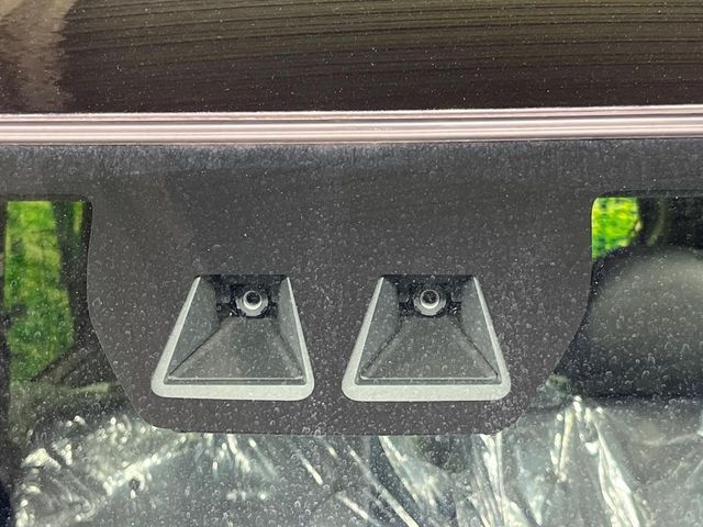 【スマートアシスト】走行中に前方の車両等を認識し、衝突しそうな時は警報とブレーキで衝突回避と被害軽減をアシスト。より安全にドライブをお楽しみいただけます。