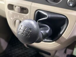 【フロア5速MT】走りの5速MT！！スポーティーな走行をお楽しみいただけます♪