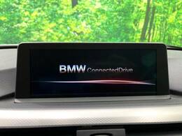 BMW　Connected　Drive：タッチパッドで、直感的なナビ操作が可能です！また、別途オプションでバッテリー電圧低下や、車両のメインテナンスを最寄のディーラーにて事前に通知されるサービスも♪