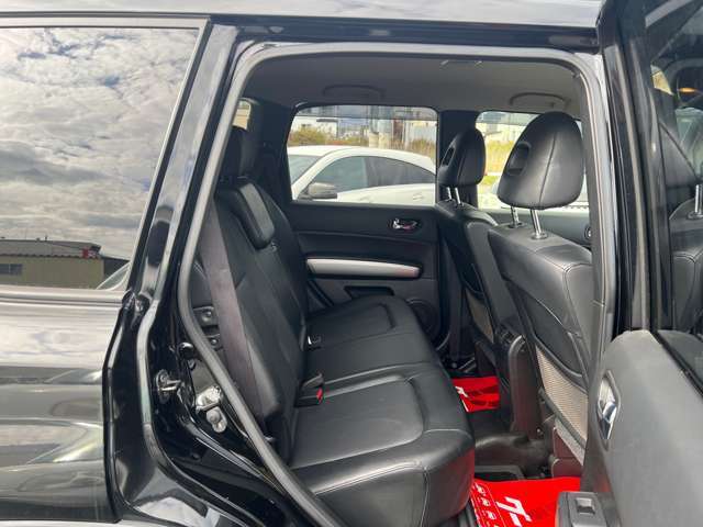 リヤシートも広くて快適です。