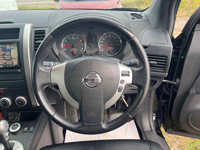 ハンドルすれキズも少なくきれいです。