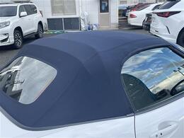 【ルーフ】大きなへこみや色褪せもなくきれいな状態です！ひょう害車は販売いたしませんのでご安心ください。