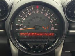 【スピードメーター】メーターがシンプルで見やすく運転しやすいですね！