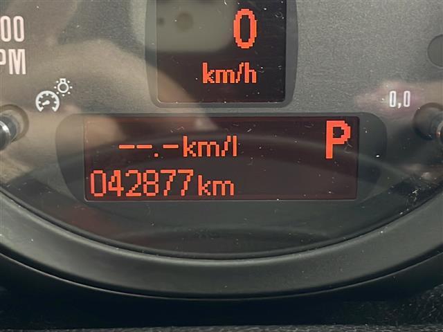 【スピードメーター】メーターがシンプルで見やすく運転しやすいですね！