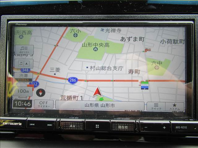 【ナビ】ナビ付車両。目的地までスムーズに案内してくれます。もちろんお好みのナビに変更も可能ですのでご相談ください。