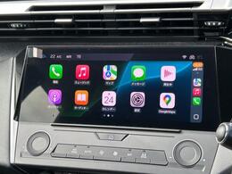 10インチのタッチスクリーンでは、AppleCarPlay/AndroidAutoが使用可能です。