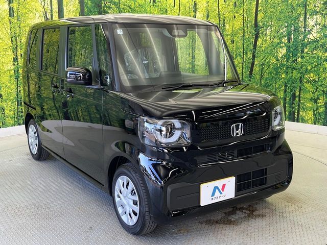 大好評のボディコーティング「弾スプラッシュコート」もご納車までに施工可能。通常のガラスコートと異なる、耐久年数6年の無機質ガラスコーティングが、ボディをキレイな状態に保ってくれます。