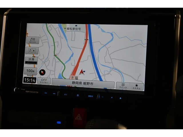 休日のドライブも簡単操作で目的地を設定でき、迷わず目的地まで案内してくれるナビゲーションです♪