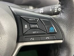 【プロパイロット】高速道路での長距離走行が楽に！！渋滞時と巡回走行のシーンで、アクセル・ブレーキ・ステアリングを自動で制御し、長距離運転の負担を軽減してくれます♪