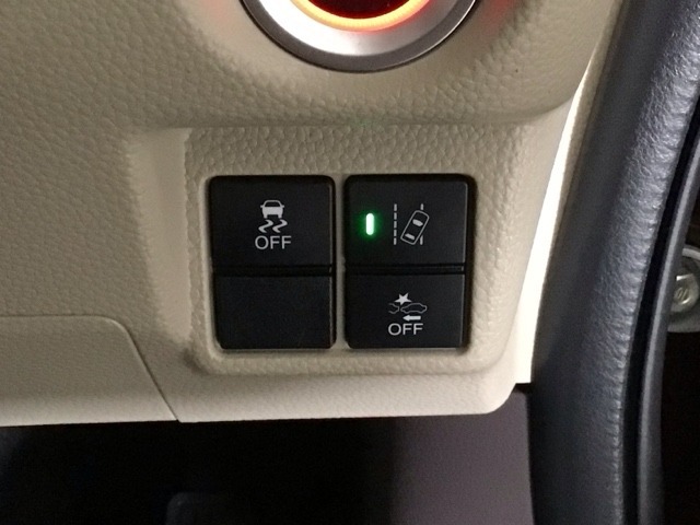 ホンダが推し進める総合先進安全装備のセンシング搭載！　衝突や斜線はみだしなどの危険が予測される時、センサーが警告。ヒューマンエラーを高度先進技術が補完してくれます。