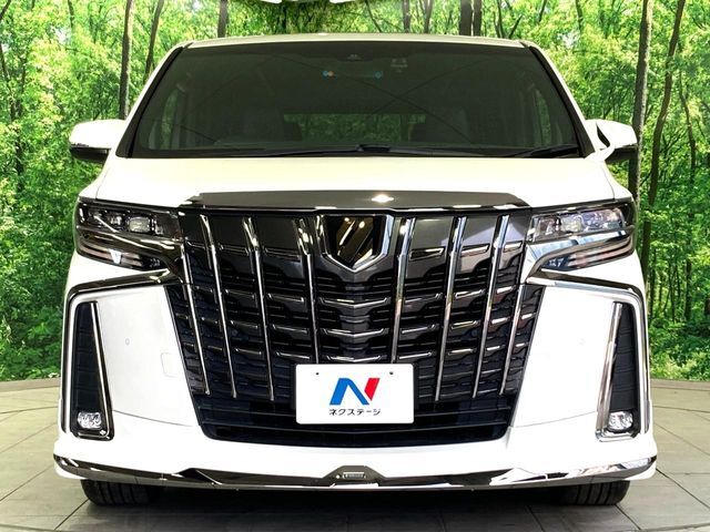 弊社では、全車『修復歴なし』のお車のみ取り扱っております。専任バイヤーによる厳選した仕入れの後、入庫後の車両チェックを行い、ネクステージが認定した高品質な中古車をご提供しております。
