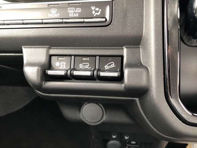 ≪フルタイム4WD≫　4WDのみスノーモード、ヒルディセントコントロール、グリップコントロールが搭載されています。ボタンでモード切替できます（＾＾♪