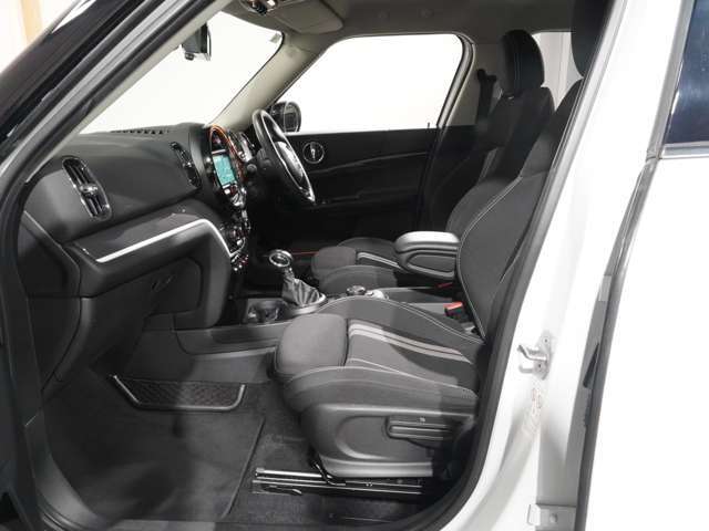 ■納車に関して・・・当社、ミニ専門店イールは皆様へ心を込めて納車いたします！■北海道から沖縄まで陸送業者にてお届けいたします■詳しくは販売スタッフまでお問合せください。