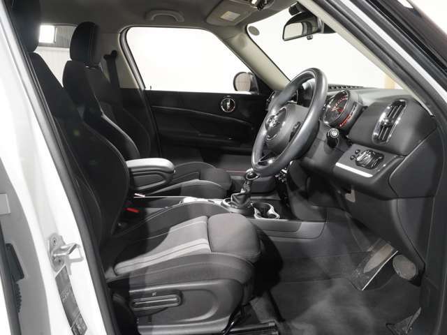 ■リクエストミニについて・・・ミニ専門店の当社では、現在、在庫のないご希望車種をお探しいたします！■HPにてご登録いただければ、ご希望の車種が入庫もしくは情報が入り次第ご連絡させていただきます♪