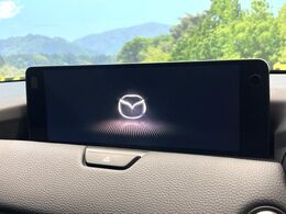 【12.3インチディスプレイオーディオ】お持ちのスマホやMP3プレイヤーとの無線接続で音楽再生が可能！コードで繋ぐわずらわしさも無く、手軽にお気に入りの音楽を楽しめます。