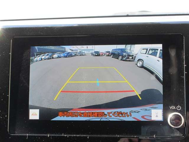 バックガイドモニターで、後方を確認しながら安心して駐車することができます。運転初心者も熟練者も必須の機能ですよ！