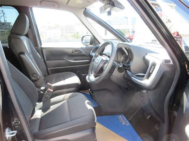 見通しのよいすっきりとした視界で、誰でも運転しやすいです。運転のしやすさは疲れにくさにも繋がりますよ♪