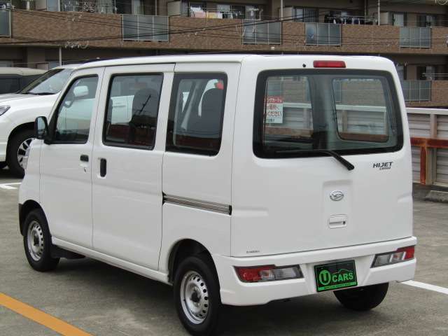 女性の方、中古車の購入は初めてなど、お車に詳しくない方でもご安心ください。ご満足のいくお車探しをお手伝いできるよう経験豊富なスタッフがご対応致します。