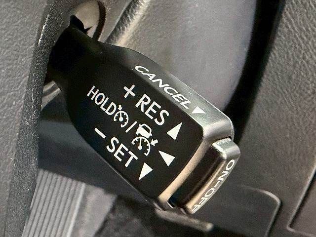 【レーダークルーズコントロールシステム】高速走行や、渋滞での走行時でも、先行車との車間を維持しながらの走行が可能☆