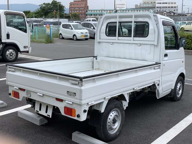 鈑金工場を併設しておりますので、鈑金塗装・エアロパーツ取付などなんでもご相談ください。
