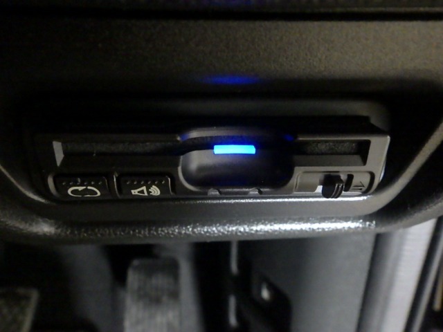 ETC付！高速道路の料金所はキャッシュレスで通過です！サービスエリア等にあるスマートインターの出入りも利用可能でとっても便利☆ご納車後すぐにお使い頂けるようセットアップしてのお渡しとなります。