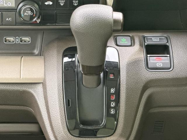 お車に合わせて無料保証以外にも、保証範囲、期間、距離を拡充させた有料保証もご用意しております！中古車の購入が初めてで不安・・・というお客様もご安心ください！