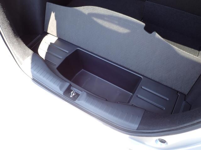 ちょっとした小物入れに便利ですね♪