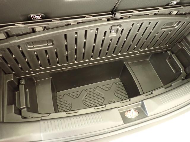 ラゲッジアンダーボックスは、取り外し＆水洗いが可能です。