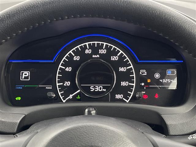 【スピードメーター】メーターがシンプルで見やすく運転しやすいですね！