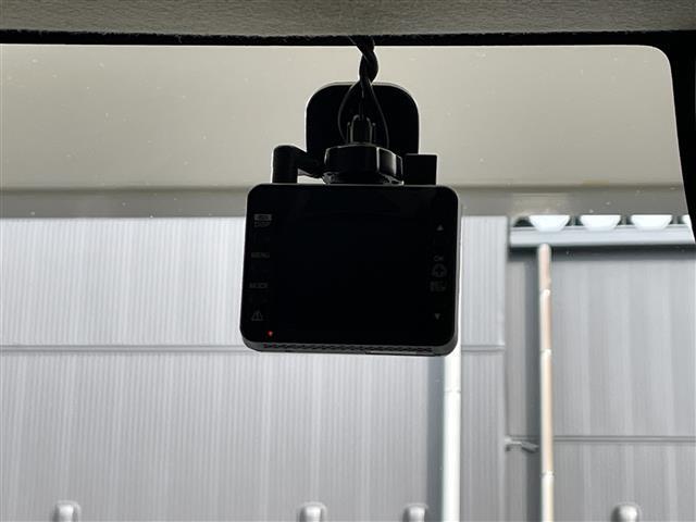 【　ドライブレコーダー　】運転中の記録を残します。事故などを起こした起こされた時の証拠を残します。