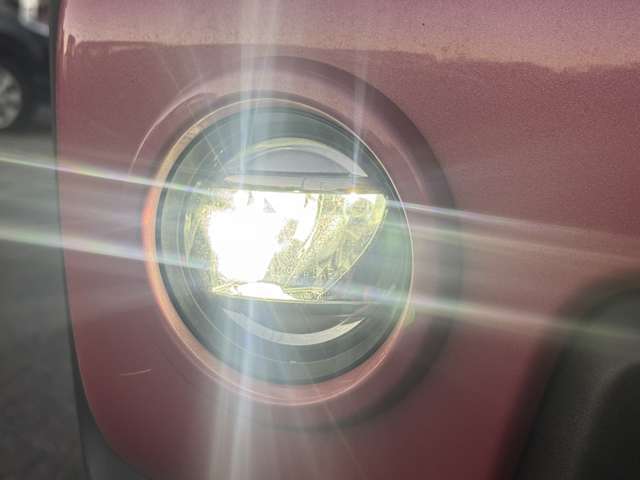 ヒビ、割れ等はございません