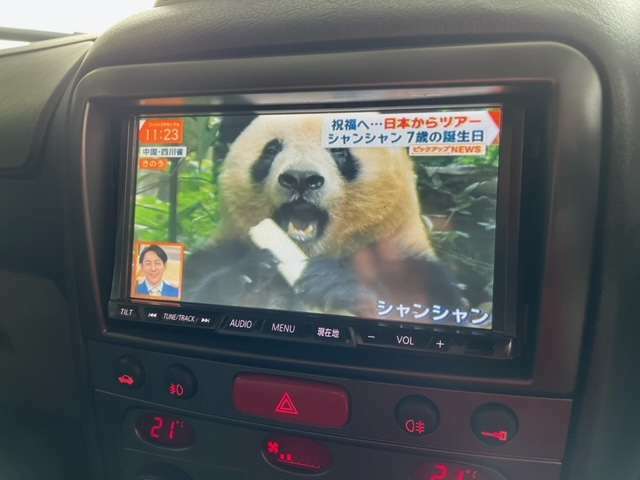 地デジフルセグTVは走行中も映ります。