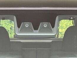 【スマートアシスト】走行中に前方の車両等を認識し、衝突しそうな時は警報とブレーキで衝突回避と被害軽減をアシスト。より安全にドライブをお楽しみいただけます。