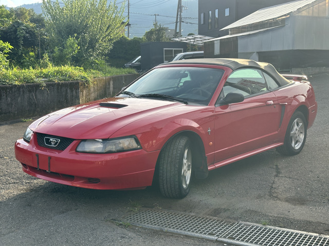 掲載していないお車も喜んでお探し致します☆『この車のこれくらいの走行距離・・』『この車のこの装備が・・』等、お客様のご希望をなんなりとお申し付けください！各種オークションより念入りにお探し致します♪