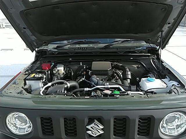 水平直列3気筒DOHC12バルブICターボエンジン搭載です。