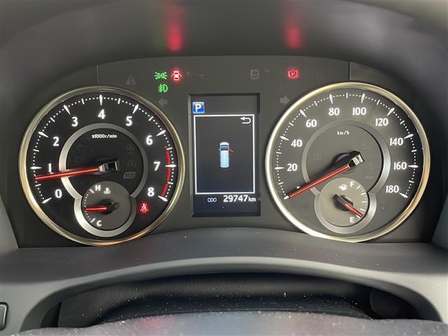 【スピードメーター】メーターがシンプルで見やすく運転しやすいですね！