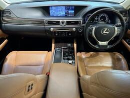 サンルーフ/純正ナビ/バックカメラ/クルーズコントロール/プリクラッシュセーフティ/クリアランスソナー/アダプティブ・フロントライティング・システム/MTモード付AT/前席シートヒーター/エアーシート