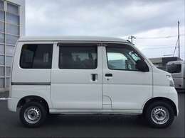 運輸局認証整備工場を完備しておりますので、納車前の点検整備は勿論、アフターメンテナンスもしっかりと対応させていただきます♪