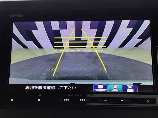 バックカメラ付きで後方の確認も安心です！スムーズな駐車・車庫入れをサポートいたします！