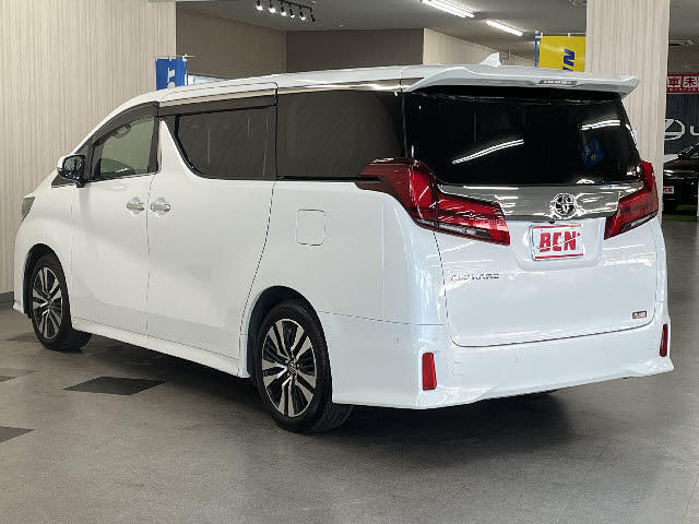最長8年間の保証制度も充実しています！中古車にも新車保証内容が付帯可能！ここまで出来るのは、品質に自信があるからこそです！