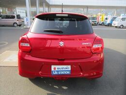 前・後　誤発進抑制機能搭載☆