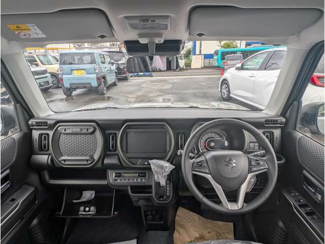 販売部門では月100台お任せいただき、車検部門では月に500台お任せ頂いております！豊富な販売や車検の実績を積んだスタッフが対応をさせて頂きますのでご安心してご来店くださいませ！※2023年実績